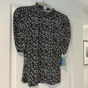NWT CeCe floral blouse - size S